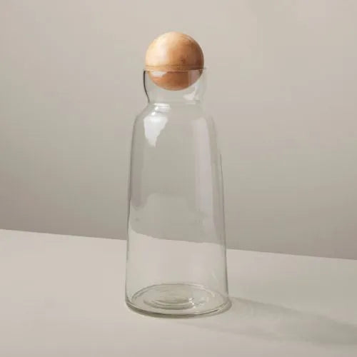 Carafe en verre avec son bouchon en bois de manguier
