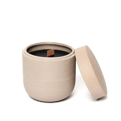 bougie d'intérieure blanche naturel avec un couvercle