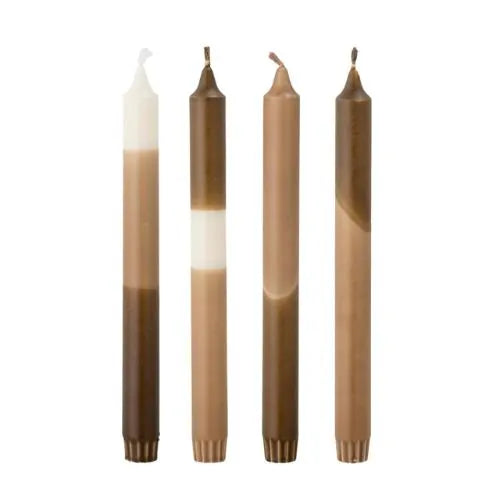 quatre bougies en dégradé de marron