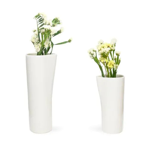deux pichets type vase blanc pour décoration d'intérieure